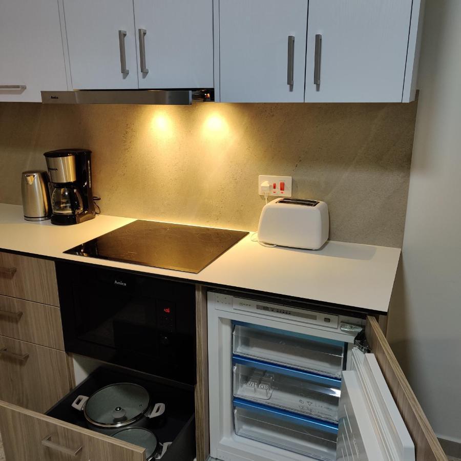Lovely 1-Bedroom Unit @ Fabulous Location Pafos Dış mekan fotoğraf