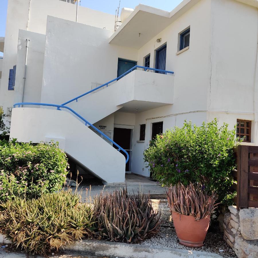 Lovely 1-Bedroom Unit @ Fabulous Location Pafos Dış mekan fotoğraf