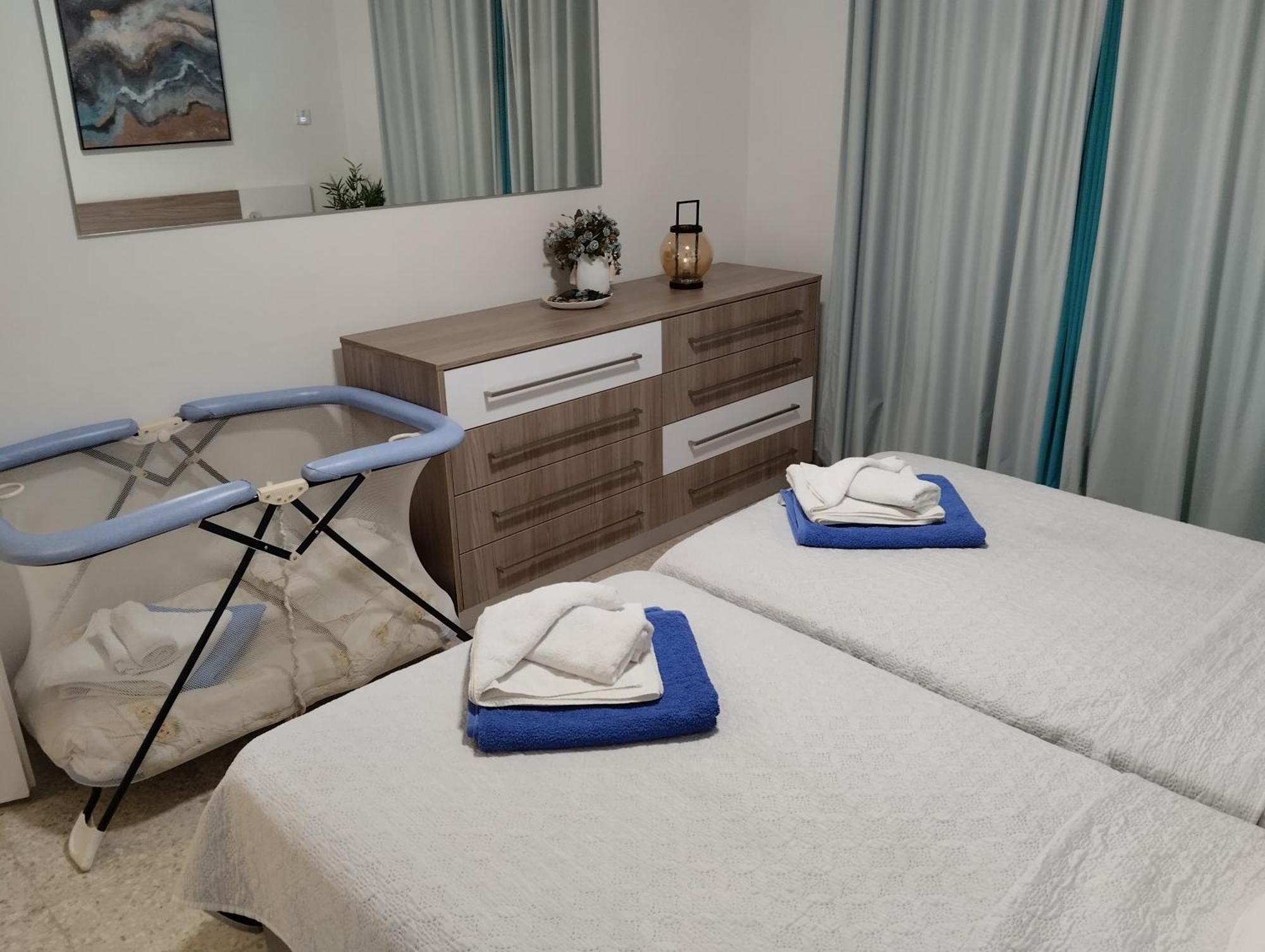 Lovely 1-Bedroom Unit @ Fabulous Location Pafos Dış mekan fotoğraf